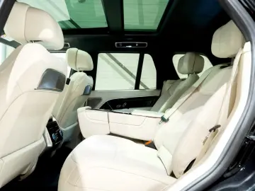 Land Rover Range Rover P550e PHEV Autobiography L460