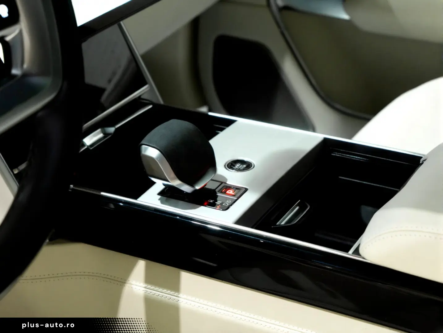 Land Rover Range Rover P550e PHEV Autobiography L460