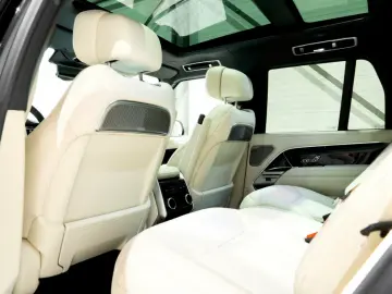 Land Rover Range Rover P550e PHEV Autobiography L460