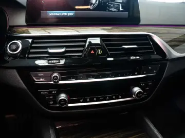 BMW 530e X-Drive Plug-in