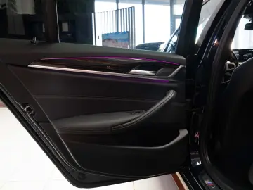 BMW 530e X-Drive Plug-in