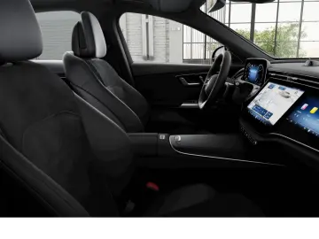 MERCEDES-BENZ E 220 d AMG Superscreen Pano MEMORY 360