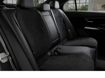 MERCEDES-BENZ E 220 d AMG Superscreen Pano MEMORY 360