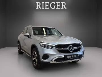 MERCEDES-BENZ GLC 300 e 4M