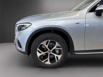 MERCEDES-BENZ GLC 300 e 4M