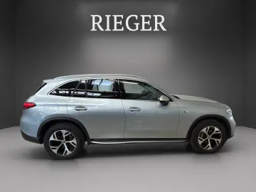 MERCEDES-BENZ GLC 300 e 4M