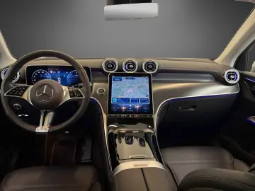 MERCEDES-BENZ GLC 300 e 4M