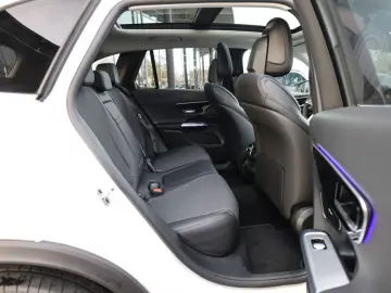 MERCEDES-BENZ GLC 300 e 4M Avantgarde