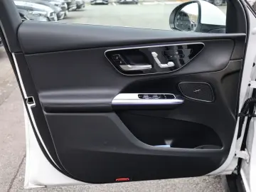 MERCEDES-BENZ GLC 300 e 4M Avantgarde