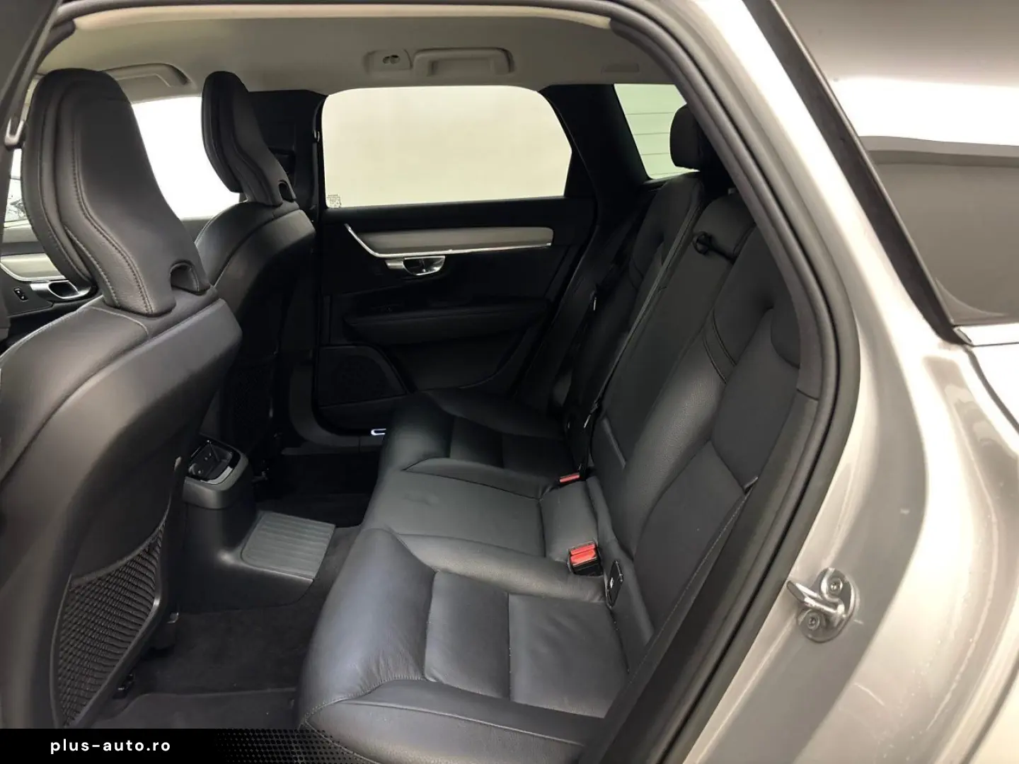 VOLVO V 90 T6 Twin Engine AWD Core Plug-In AHK