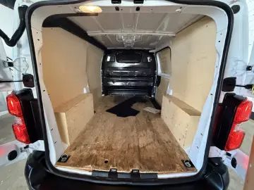 OPEL Vivaro 1.5 D Cargo Edition M L2 Klima 3-Sitzer