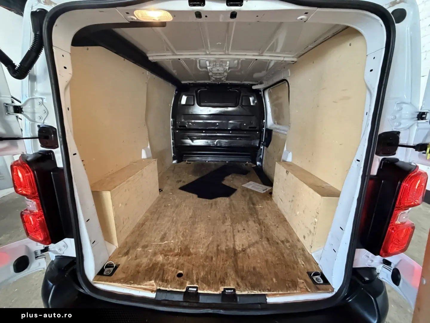 OPEL Vivaro 1.5 D Cargo Edition M L2 Klima 3-Sitzer