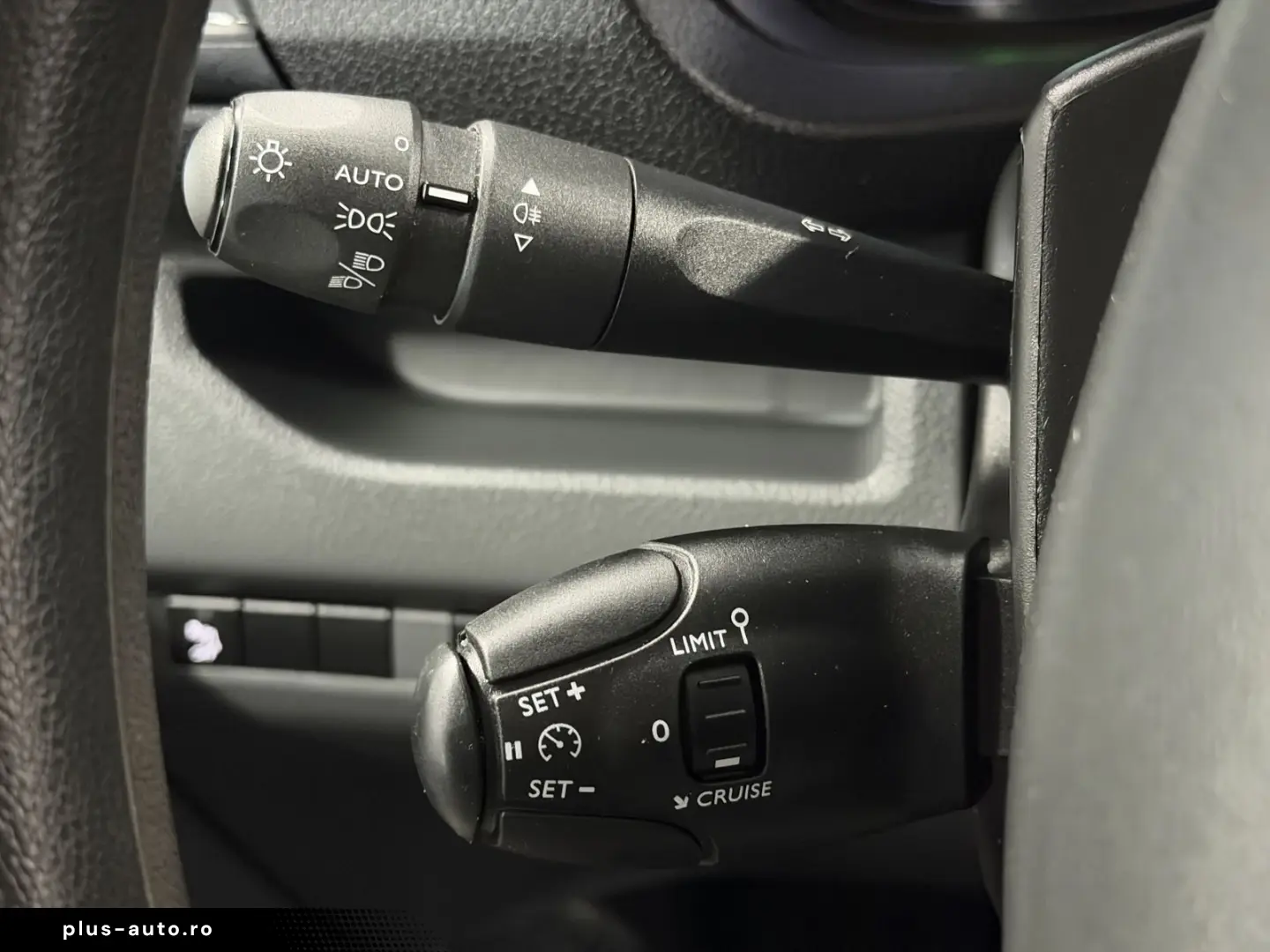 OPEL Vivaro 1.5 D Cargo Edition M L2 Klima 3-Sitzer