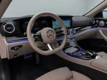 MERCEDES-BENZ E 220 d AMG 360  Burmester DAB Belüftung Voll