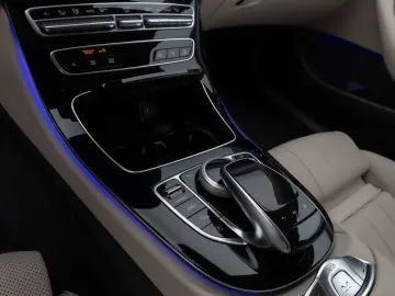 MERCEDES-BENZ E 220 d AMG 360  Burmester DAB Belüftung Voll