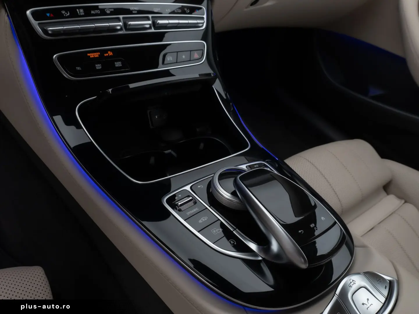 MERCEDES-BENZ E 220 d AMG 360  Burmester DAB Belüftung Voll