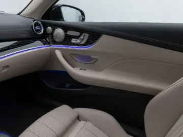 MERCEDES-BENZ E 220 d AMG 360  Burmester DAB Belüftung Voll