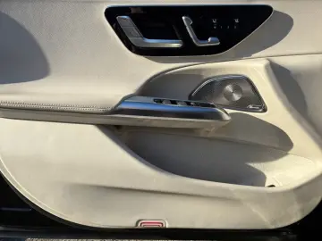 MERCEDES-BENZ E 220 d Exclusive DigitalLi. Distr. 36&hellip;