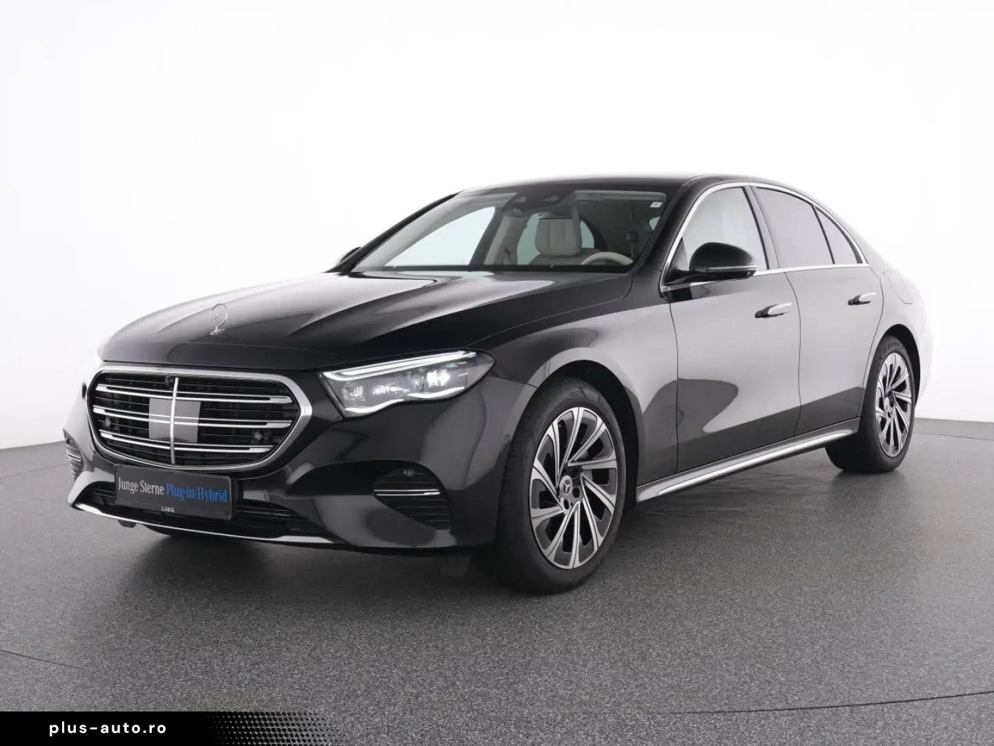 MERCEDES-BENZ E 300 de Exclusive Pano AHK DLight HUD&hellip;