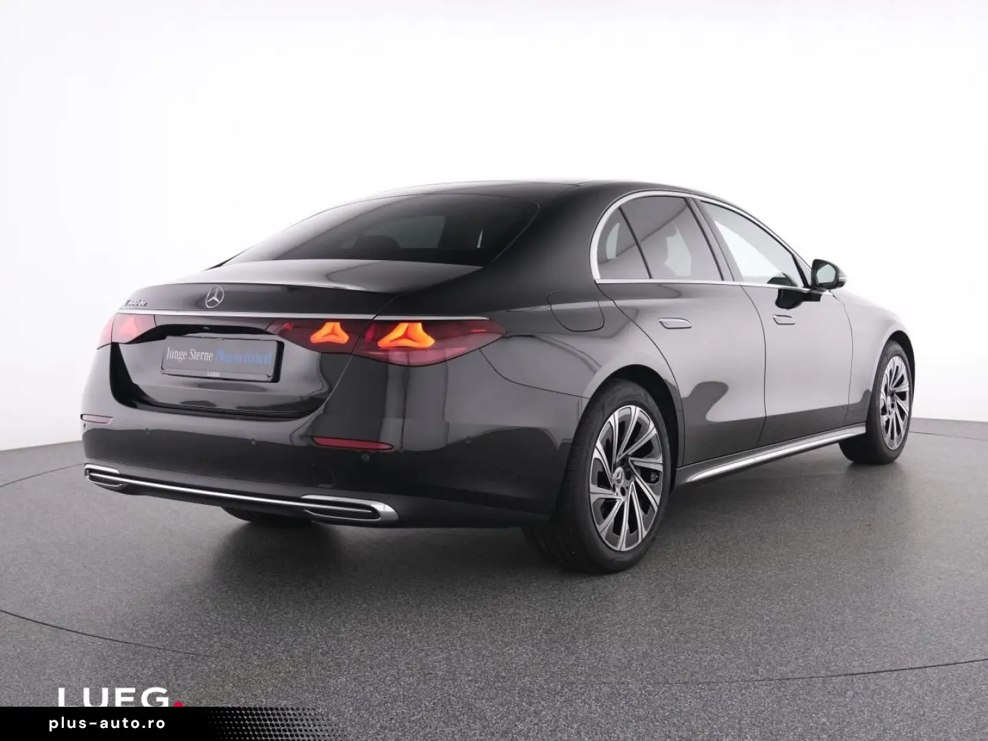 MERCEDES-BENZ E 300 de Exclusive Pano AHK DLight HUD&hellip;