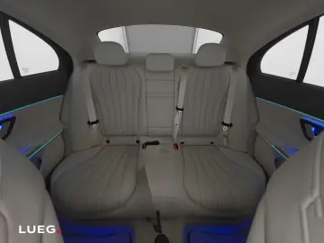 MERCEDES-BENZ E 300 de Exclusive Pano AHK DLight HUD&hellip;