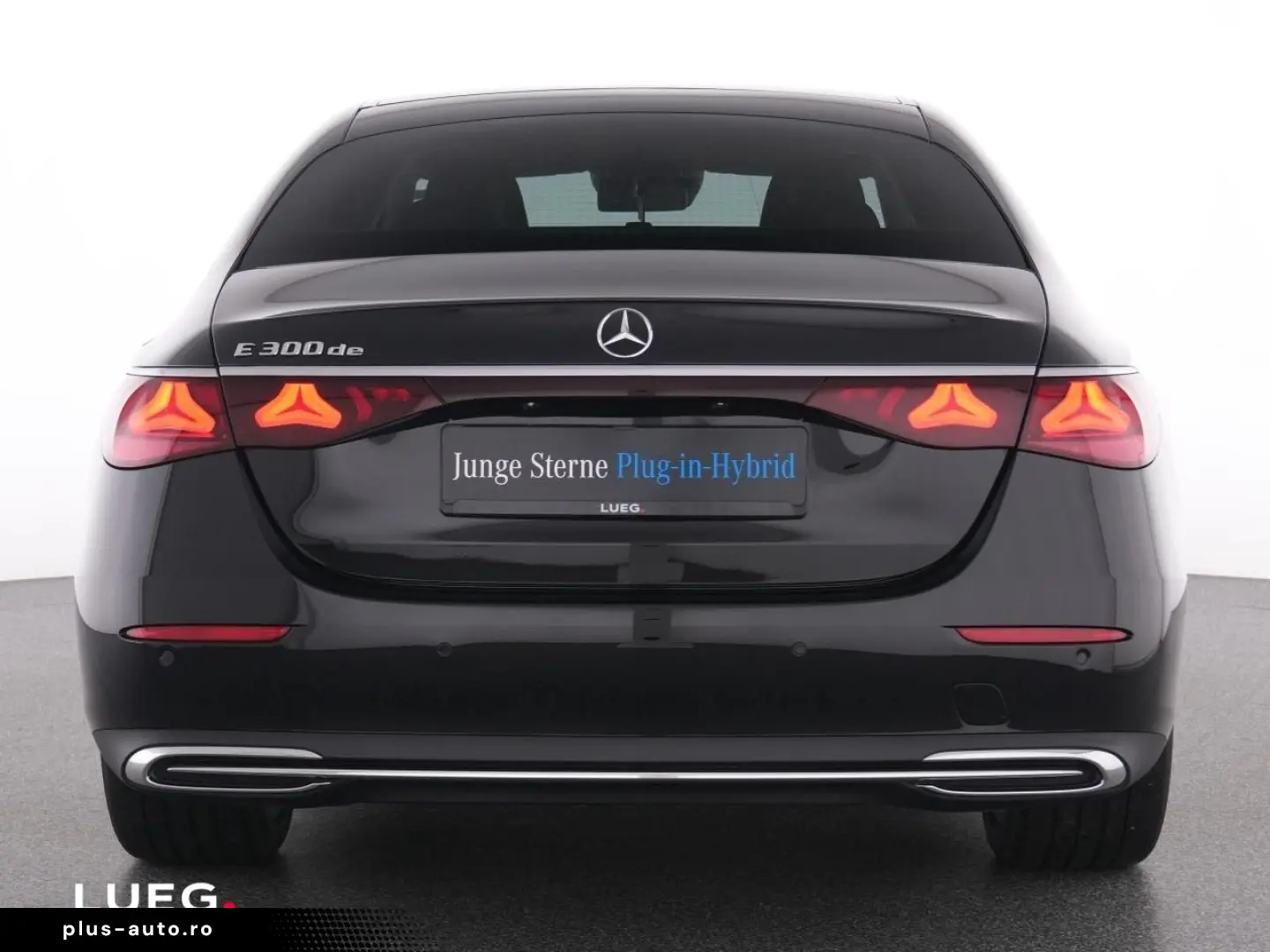 MERCEDES-BENZ E 300 de Exclusive Pano AHK DLight HUD&hellip;