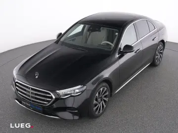 MERCEDES-BENZ E 300 de Exclusive Pano AHK DLight HUD&hellip;