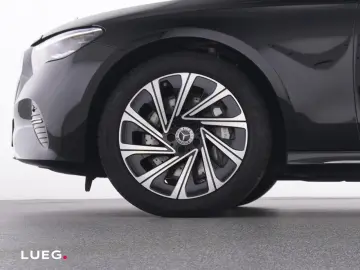 MERCEDES-BENZ E 300 de Exclusive Pano AHK DLight HUD&hellip;