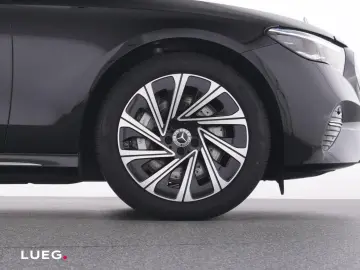 MERCEDES-BENZ E 300 de Exclusive Pano AHK DLight HUD&hellip;