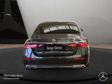 MERCEDES-BENZ E 300 e AVANTGARDE ADV  SUPER 4D ENERG&hellip;