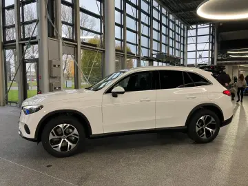 MERCEDES-BENZ GLC 300 e 4Matic