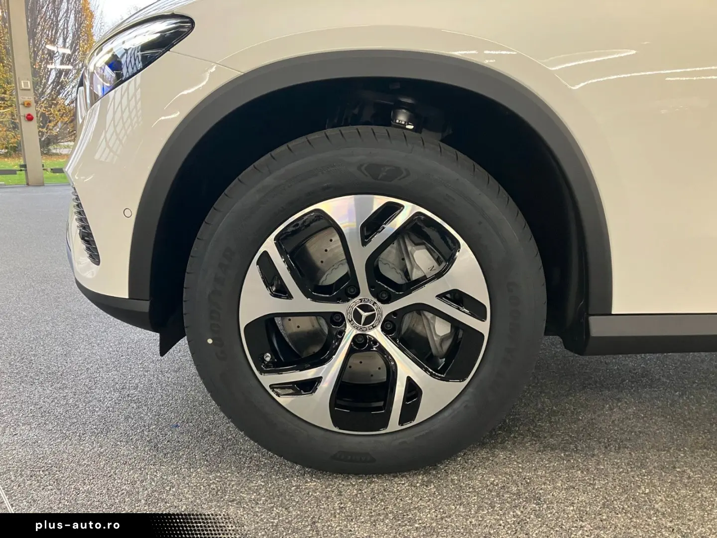 MERCEDES-BENZ GLC 300 e 4Matic