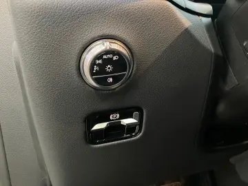 MERCEDES-BENZ GLC 300 e 4Matic