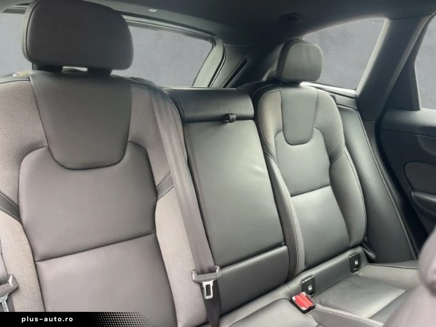 VOLVO XC60 R Design AWD AHK Navi Memory Sport-Sitze Le