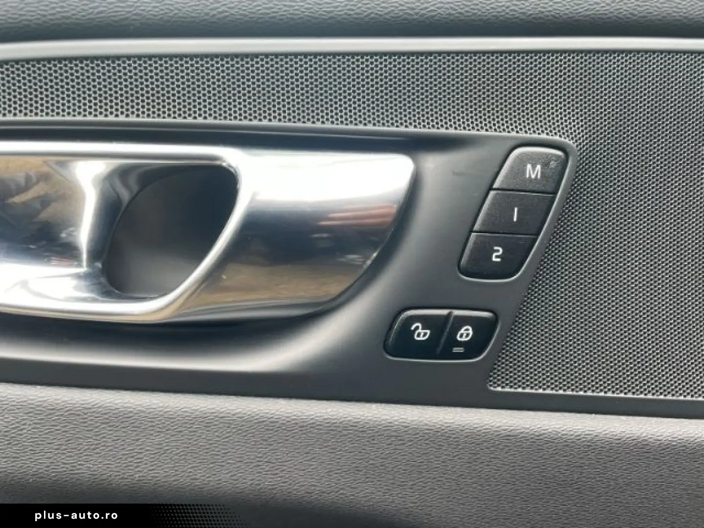 VOLVO XC60 R Design AWD AHK Navi Memory Sport-Sitze Le