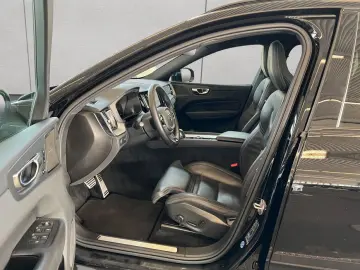 VOLVO XC60 B5 D AWD R-Design Glasd 360  Nappaleder AHK