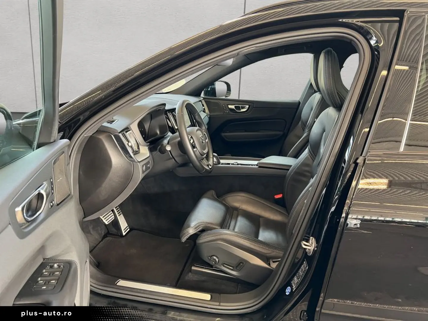 VOLVO XC60 B5 D AWD R-Design Glasd 360  Nappaleder AHK