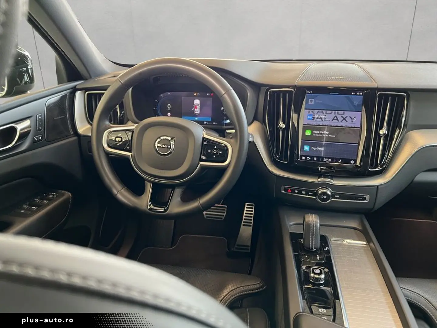 VOLVO XC60 B5 D AWD R-Design Glasd 360  Nappaleder AHK