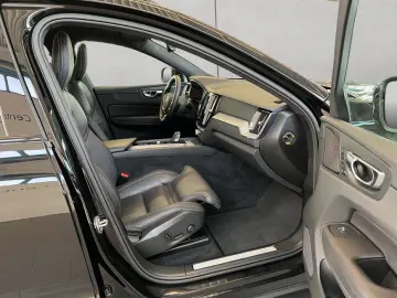 VOLVO XC60 B5 D AWD R-Design Glasd 360  Nappaleder AHK