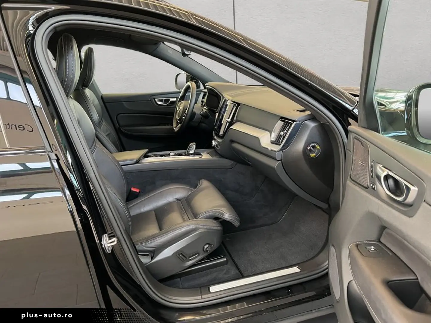 VOLVO XC60 B5 D AWD R-Design Glasd 360  Nappaleder AHK