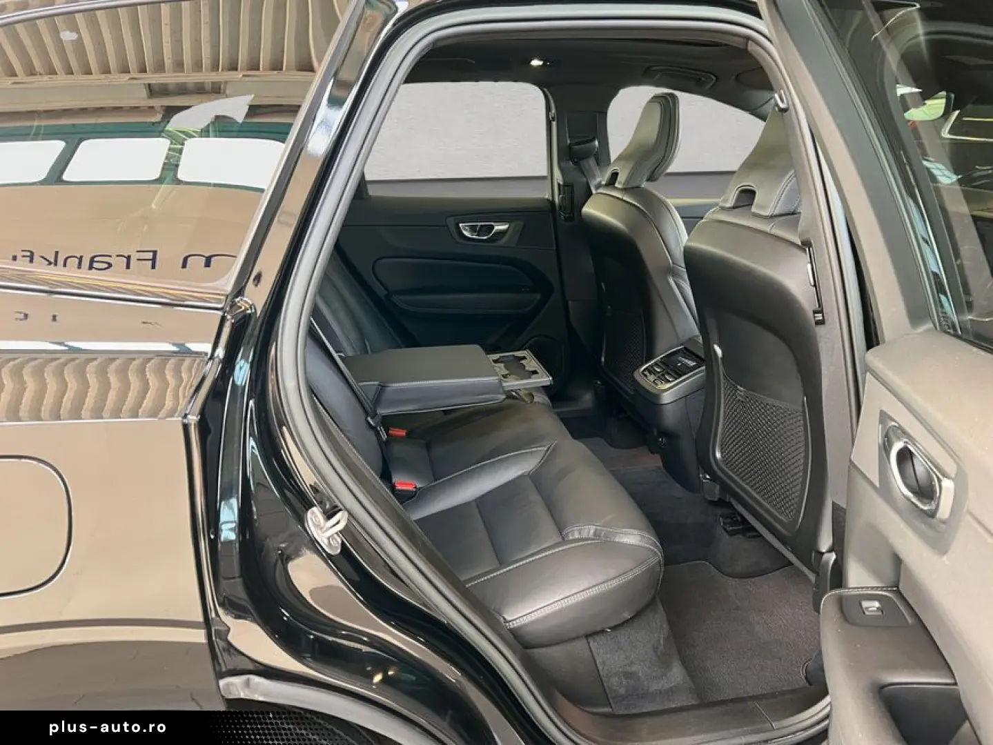 VOLVO XC60 B5 D AWD R-Design Glasd 360  Nappaleder AHK