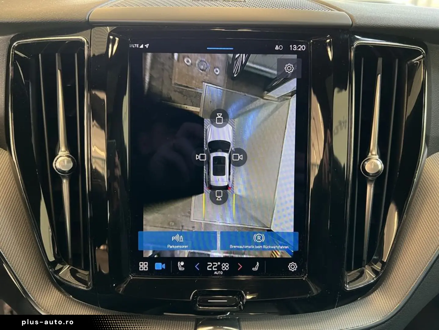 VOLVO XC60 B5 D AWD R-Design Glasd 360  Nappaleder AHK