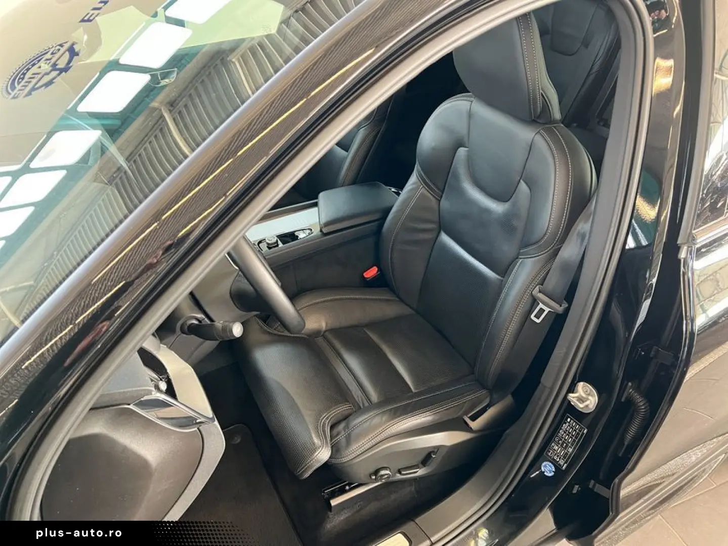 VOLVO XC60 B5 D AWD R-Design Glasd 360  Nappaleder AHK