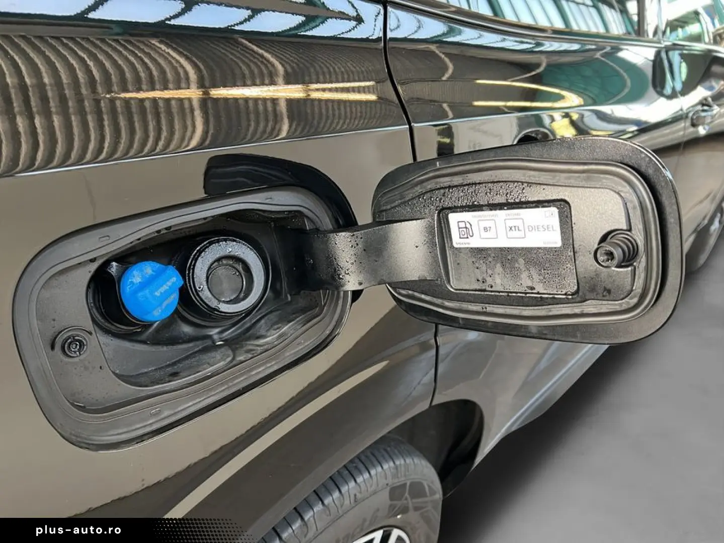 VOLVO XC60 B5 D AWD R-Design Glasd 360  Nappaleder AHK