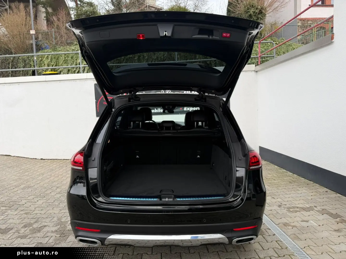 MERCEDES-BENZ GLE 300 d 4Matic LEDER 360 LED HUD