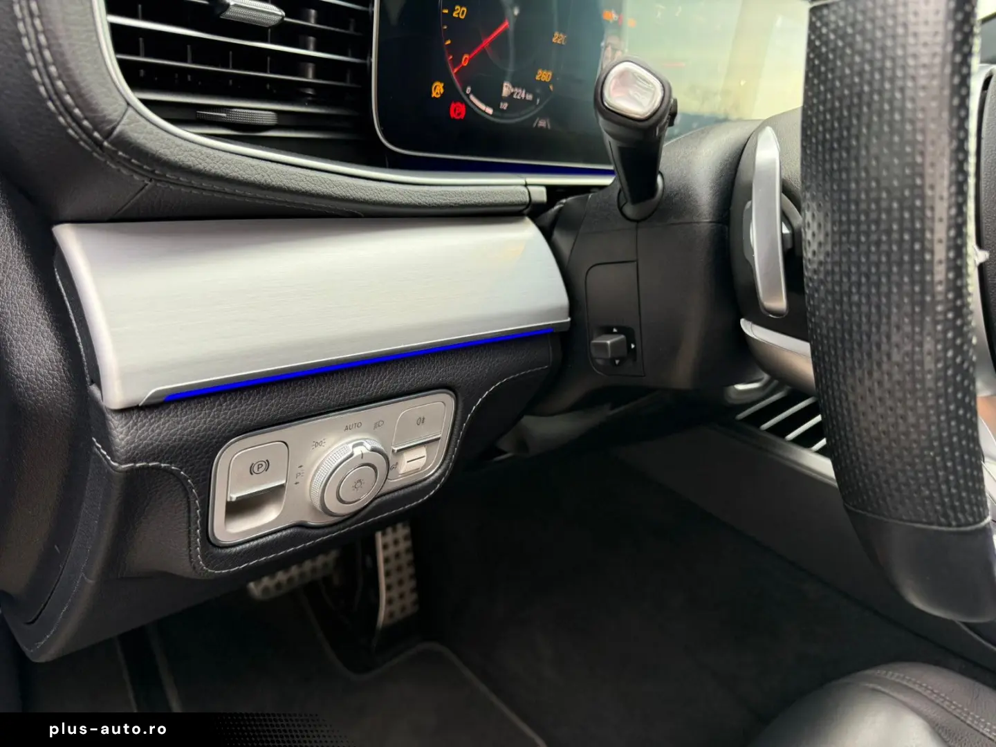 MERCEDES-BENZ GLE 300 d 4Matic LEDER 360 LED HUD