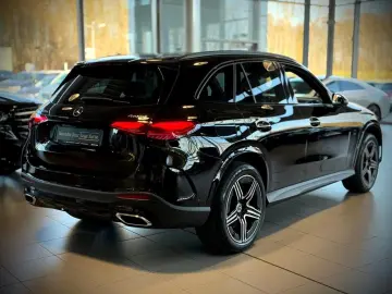 MERCEDES-BENZ GLC 300 e 4M AMG