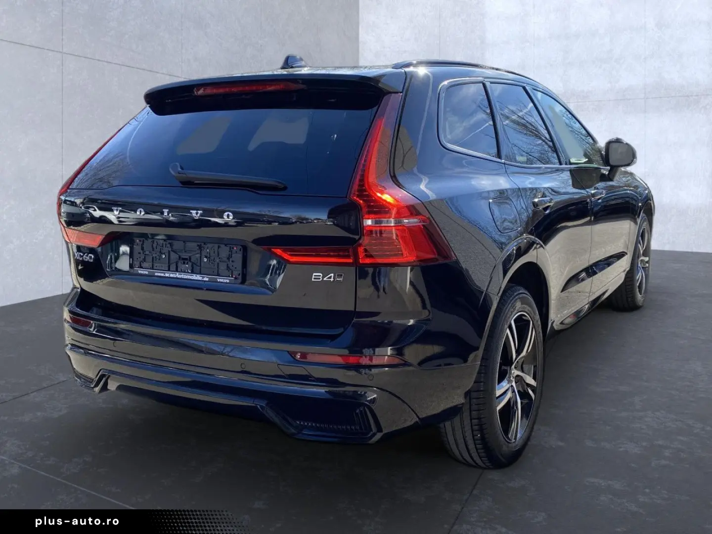 VOLVO XC 60 R Design AWD Bluetooth Navi LED Klima