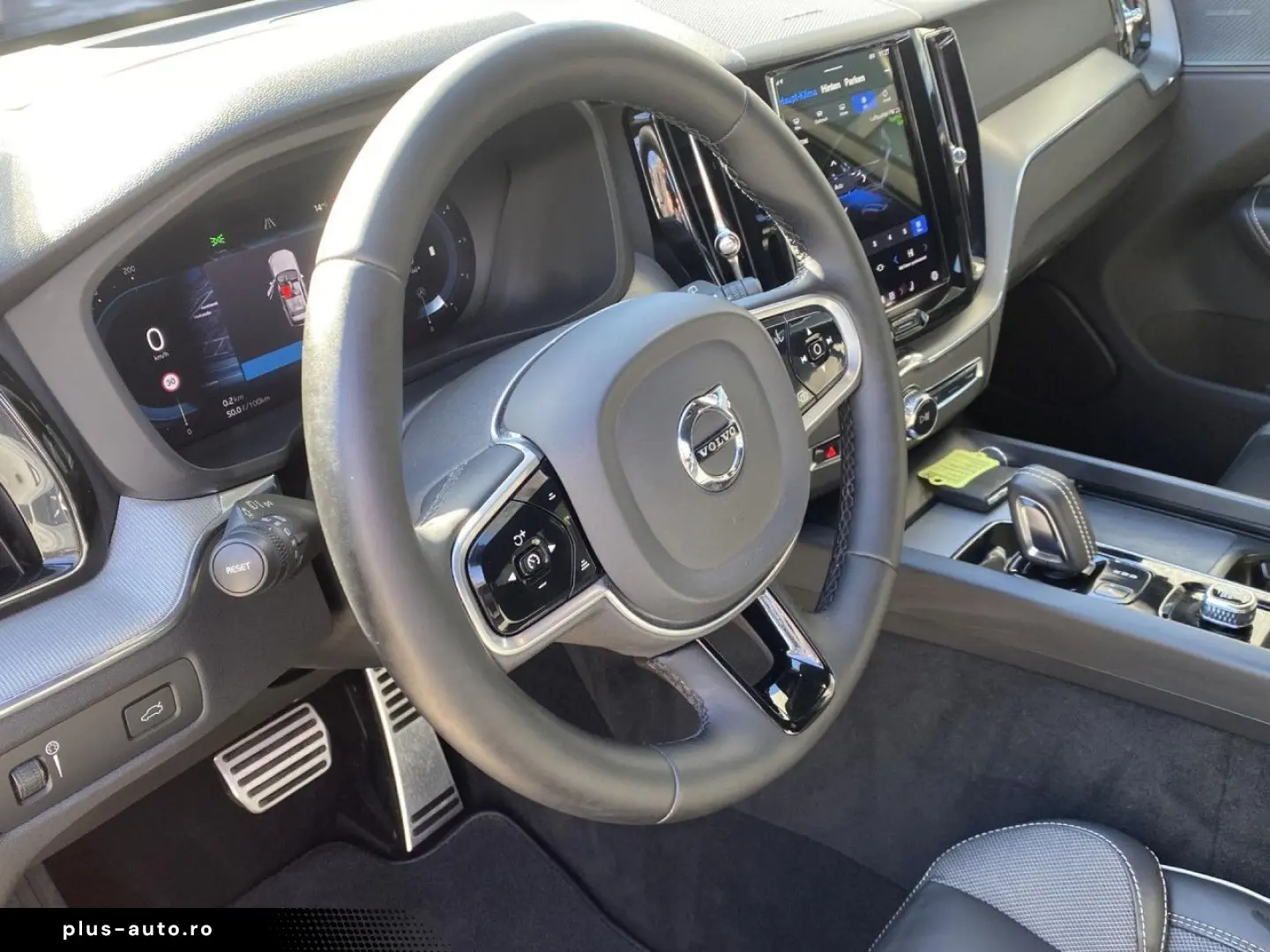 VOLVO XC 60 R Design AWD Bluetooth Navi LED Klima