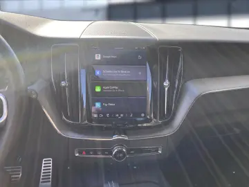 VOLVO XC 60 R Design AWD Bluetooth Navi LED Klima